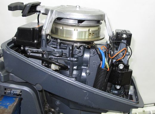 Мотор лодочный Yamaha 8 CM, б/у