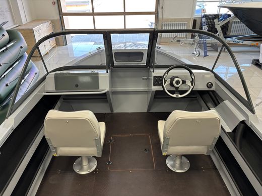 Моторная лодка, Неман 480 DCM FISH, св.серый-серый с Marine Rocket MREF40FEL-T