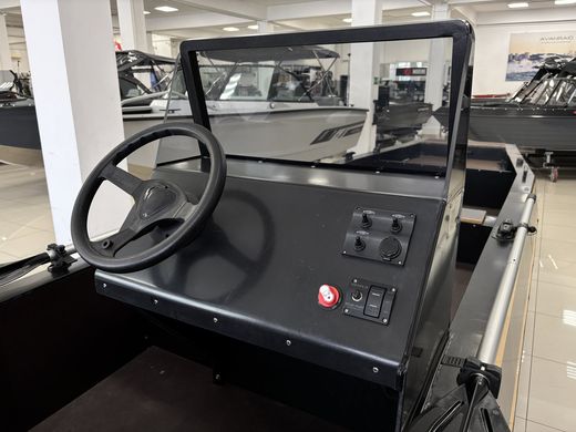 Моторная лодка River Fisher 5.7 ПНД