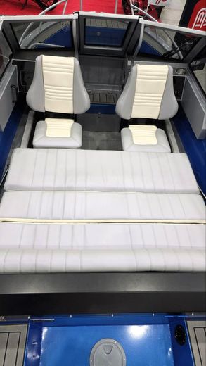 Моторная лодка SMARTLINER R1 с Marine Rocket MREF60FUEL-T