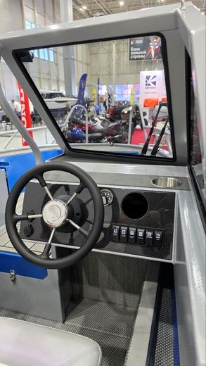 Моторная лодка SMARTLINER R1