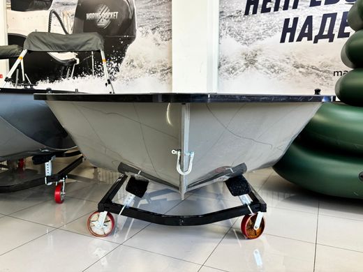 Моторная лодка Swimmer 370