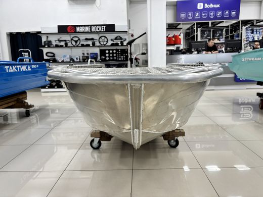 Моторная лодка, Тактика 390Р, базовая комплектация