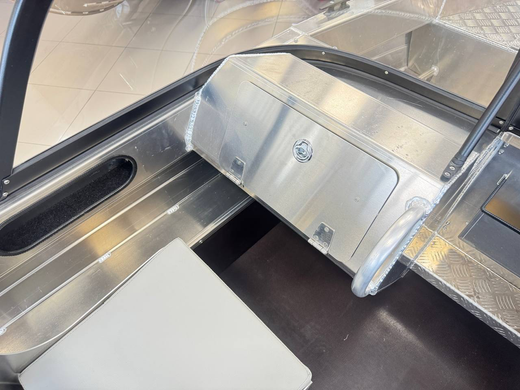 Моторная лодка, Тактика 430 DC