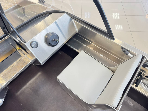 Моторная лодка, Тактика 430 DC