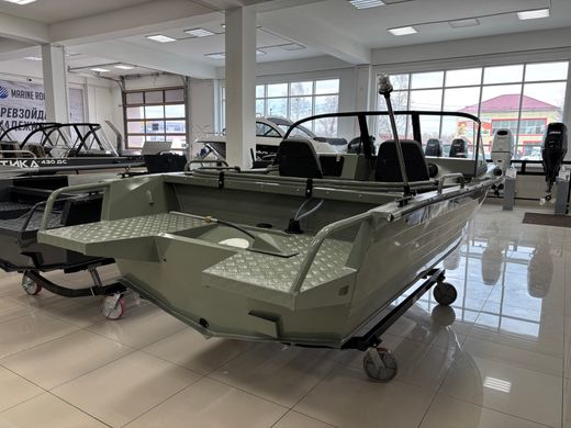 Моторная лодка, Тактика 460 DC (Comfort), хаки с Suzuki DF50ATL