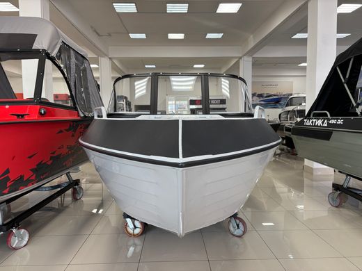 Моторная лодка, Тактика 460, серый с Suzuki DF50ATL