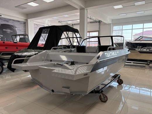 Моторная лодка, Тактика 460, серый с Suzuki DF50ATL