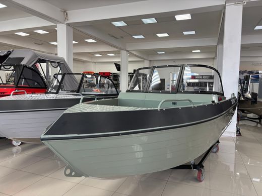 Моторная лодка, Тактика 490 DC, хаки