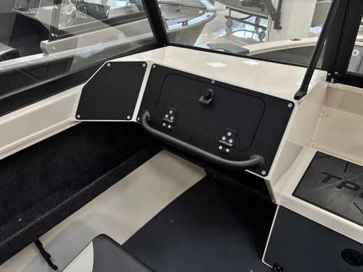 Моторная лодка, Триера 460 FISH_new, белый с Marine Rocket MREF60FUEL-T