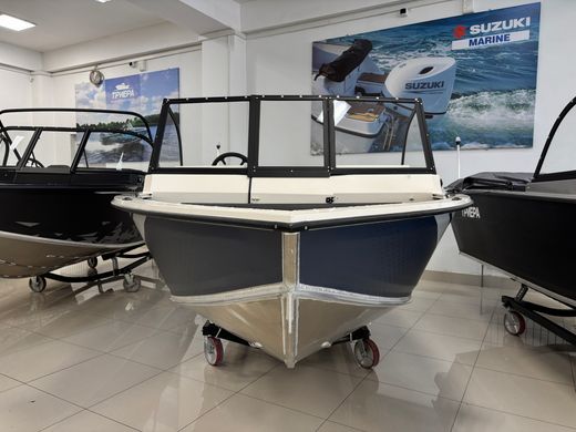 Моторная лодка, Триера 460 FISH_new, белый с Suzuki DF50ATL