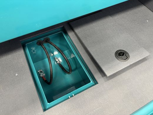 Моторная лодка, Триера 470 FISH, бирюзовый с Marine Rocket MREF60FUEL-T