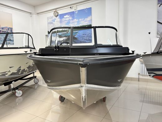 Моторная лодка, Триера 470 FISH, черный с Marine Rocket MREF60FUEL-T