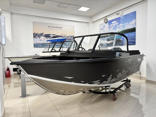 Моторная лодка, Триера 470 FISH, черный с Marine Rocket MREF60FUEL-T