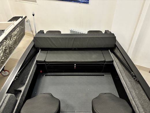 Моторная лодка, Триера 470 FISH, черный с Marine Rocket MREF60FUEL-T