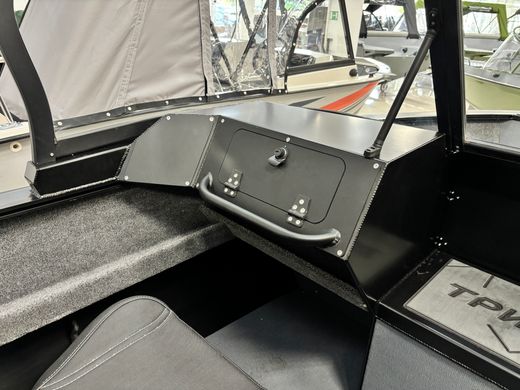 Моторная лодка, Триера 470 FISH, черный с Marine Rocket MREF60FUEL-T