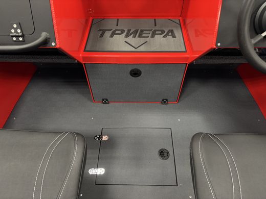 Моторная лодка, Триера 470 FISH, красный с Marine Rocket MREF60FVEL-T