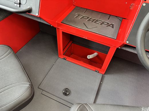 Моторная лодка, Триера 490 FISH, красный