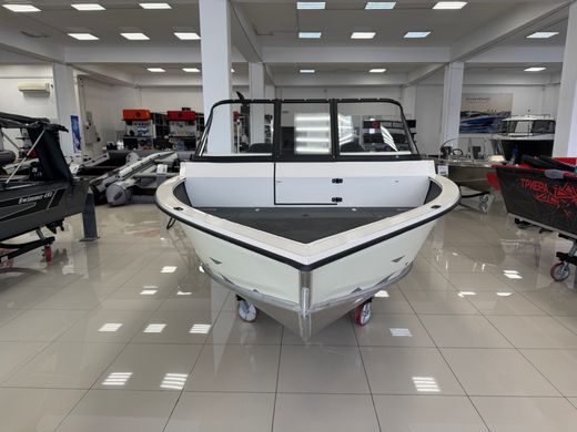 Моторная лодка, ТРИЕРА 540 FISH, белый c Suzuki DF115BTX