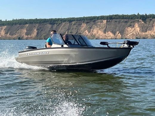 Моторная лодка, Xstream 420X, графит c Marine Rocket MR25FFES