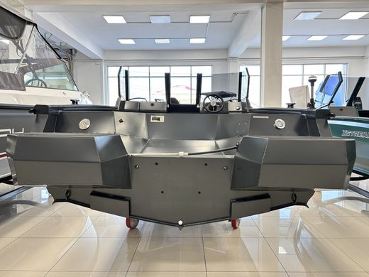 Моторная лодка, Xstream 470, графит c Suzuki DF70ATL