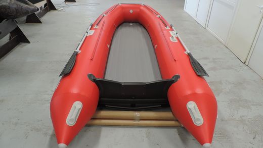 Надувная лодка ПВХ Compas 400 НДНД, красный