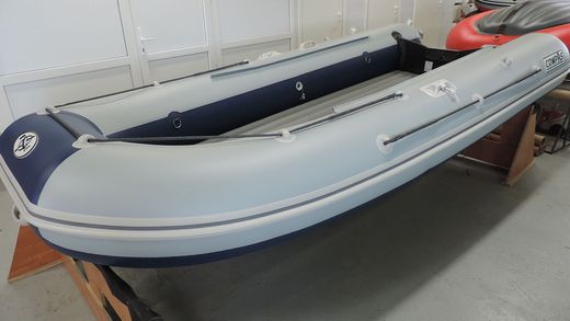 Надувная лодка ПВХ Compas 400 НДНД, светло-серый/синий