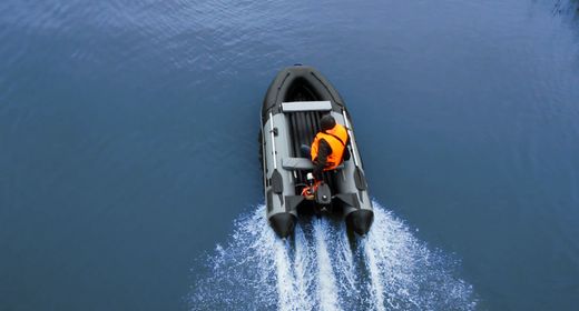 Надувная лодка ПВХ, Адмирал 375 S НДНД, черный/оранжевый