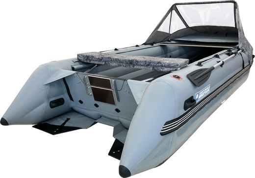 Надувная лодка ПВХ, Шерпа 500 JET, бронь ТПУ 0,7 дна и баллонов, усиление транца, разъемный транец, тент, фартук носовой, накладка на сиденье, тент трапортировочный, транцевые плиты, серый