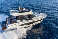 Катер Merry Fisher 1095 Fly с моторами 2х300