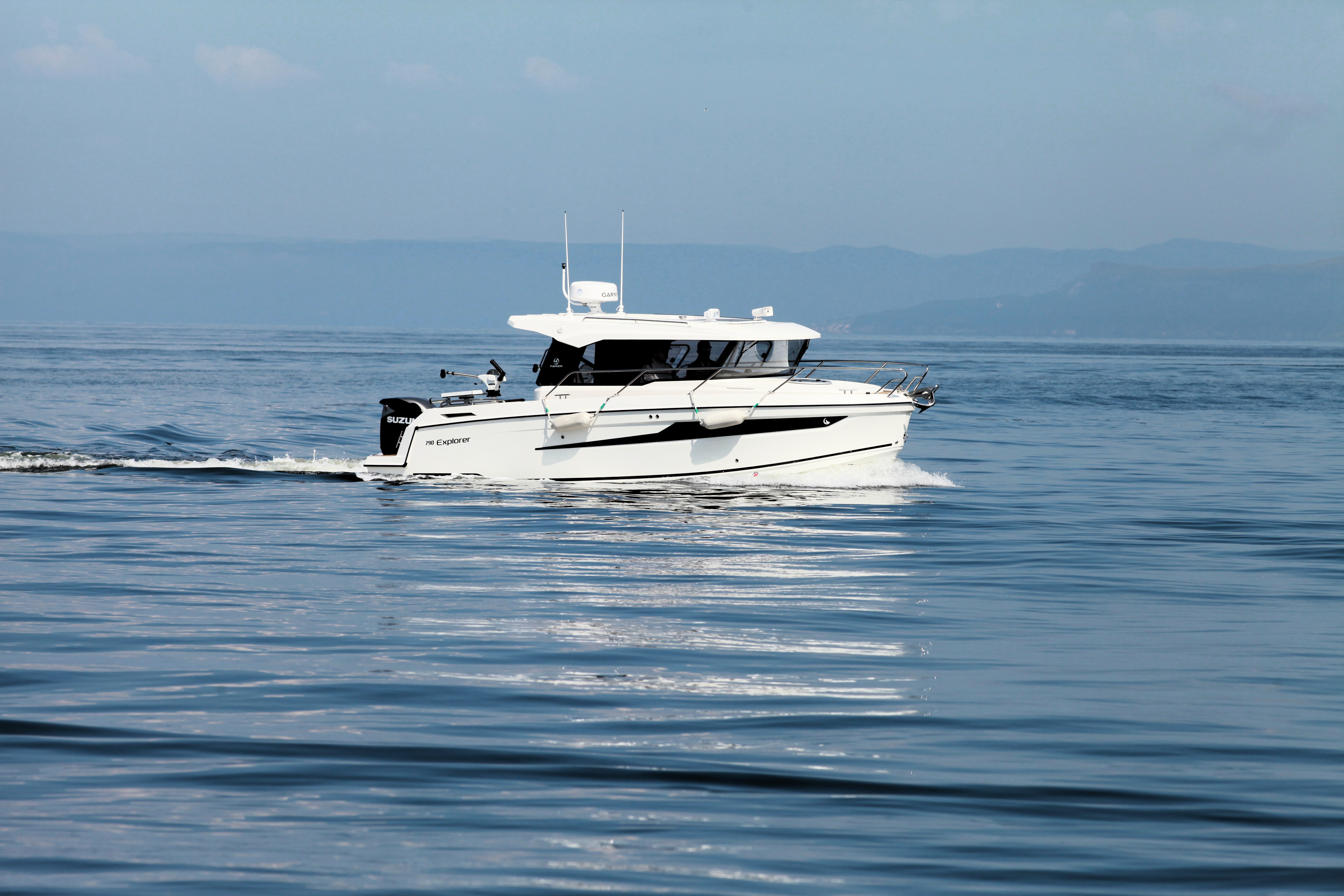 Что может быть прекраснее морской прогулки на уютном катере Parker?