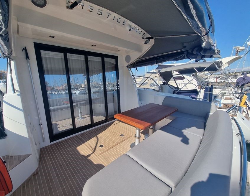 Отдых на таком катере останется в памяти навсегда. Это Prestige